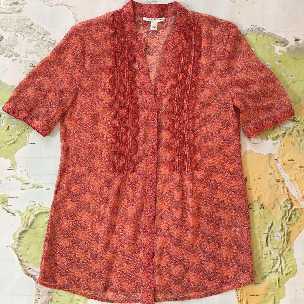 NEW! Banana Republic floral ruffle front blouse